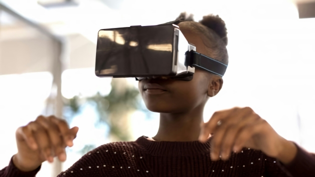 Jedes zehnte Unternehmen sieht Geschäftsmodell durch Metaverse bedroht - - Quelle: Symbolbild / unsplash.com